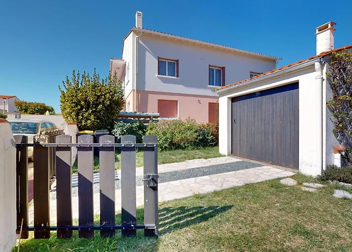 2 Bedroom Cozy In * Royan