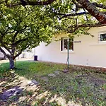 2 Bedroom Front In *