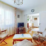 2 Bedroom Front In Сasa de vacaciones *