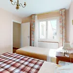 2 Bedroom Front In