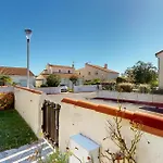 Сasa de vacaciones 2 Bedroom Front In
