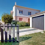 2 Bedroom Front In * Royan
