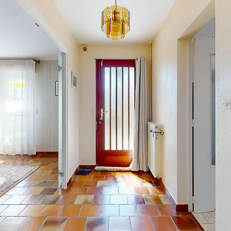 Nyaraló 2 Bedroom Cozy In Royan