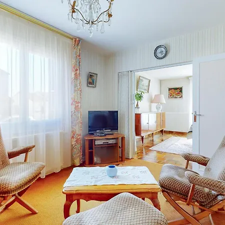 2 Bedroom Cozy In Nyaraló *