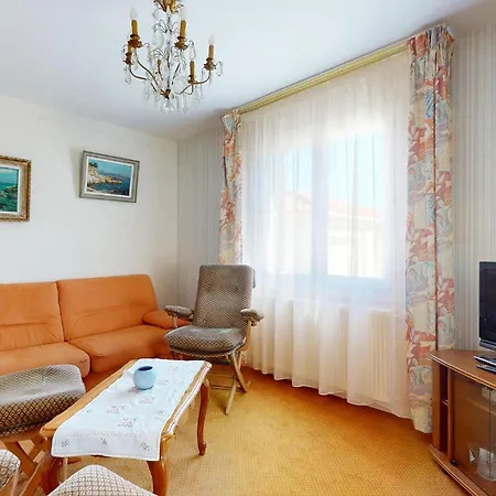 2 Bedroom Cozy In Nyaraló Royan