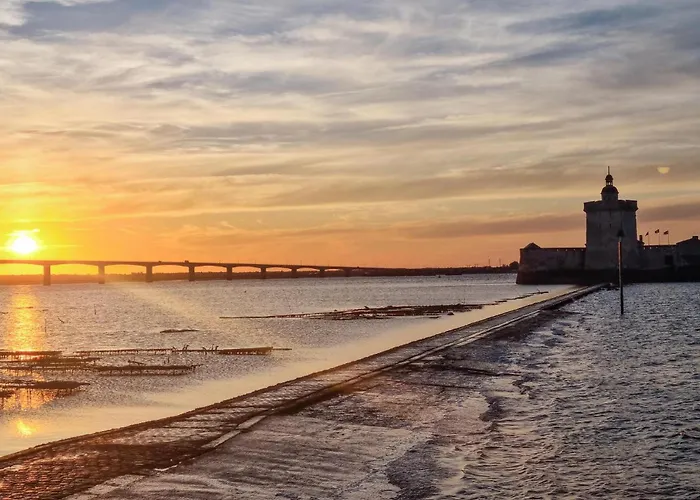 2 Bedroom Cozy In 別荘 *